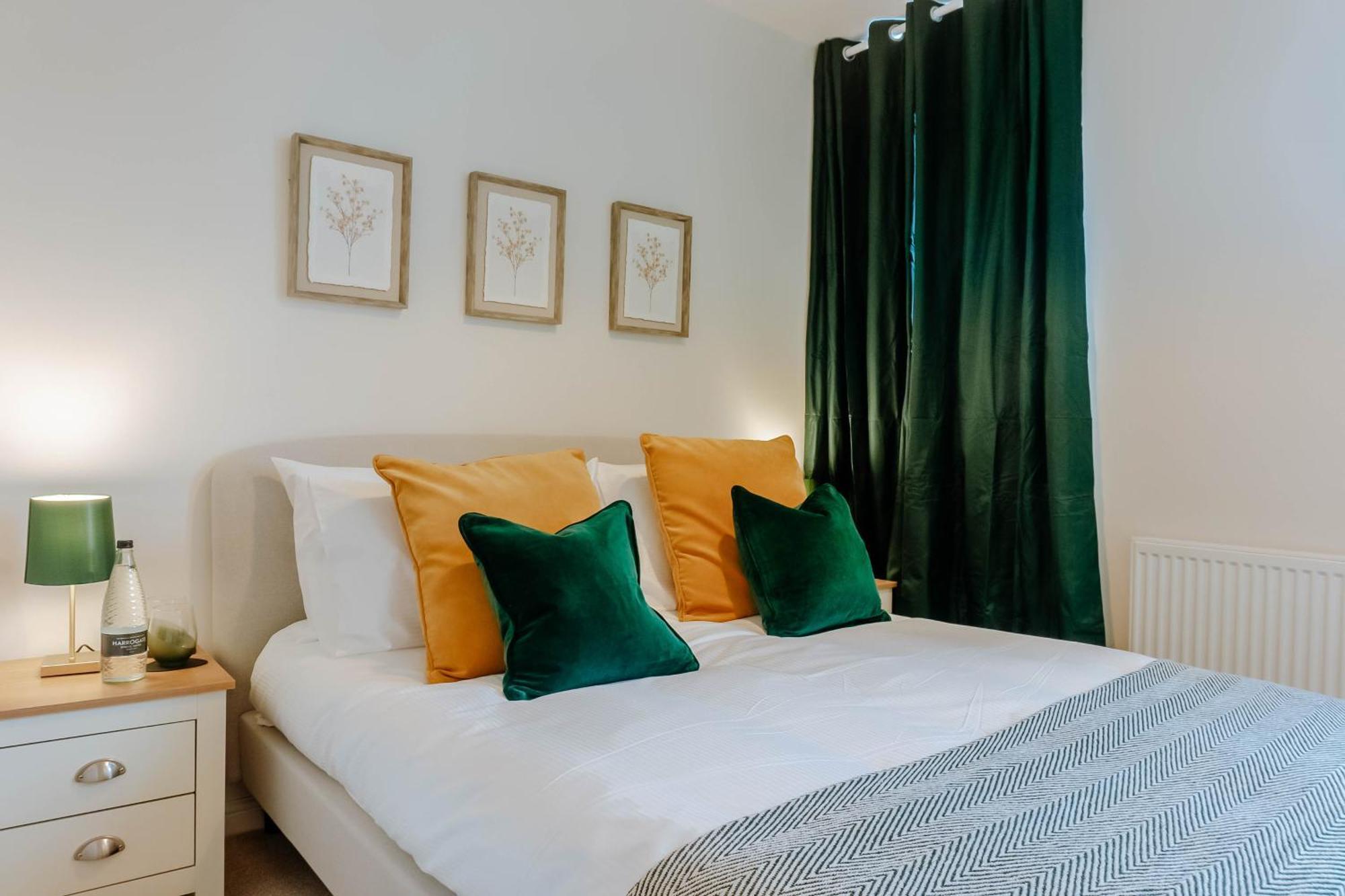 Mayfield Two - Central Harrogate Apartment Екстериор снимка
